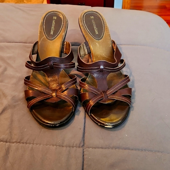 naturalizer wedge heels